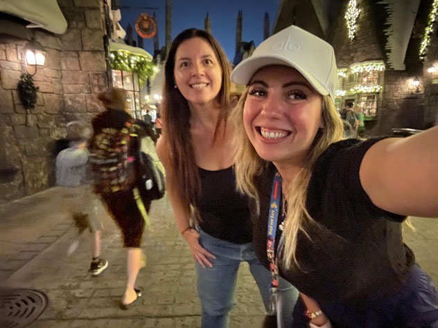 Universal Orlando es un destino que te sumerge en el mundo del cine, la acción y la aventura. Es ideal para quienes buscan emociones fuertes, pero también sorprende con espacios para los más chiquitos. En este blog te cuento cómo sacarle el máximo provecho a Universal, y te adelanto lo nuevo de Epic Universe, el nuevo parque que cambió las reglas del juego.